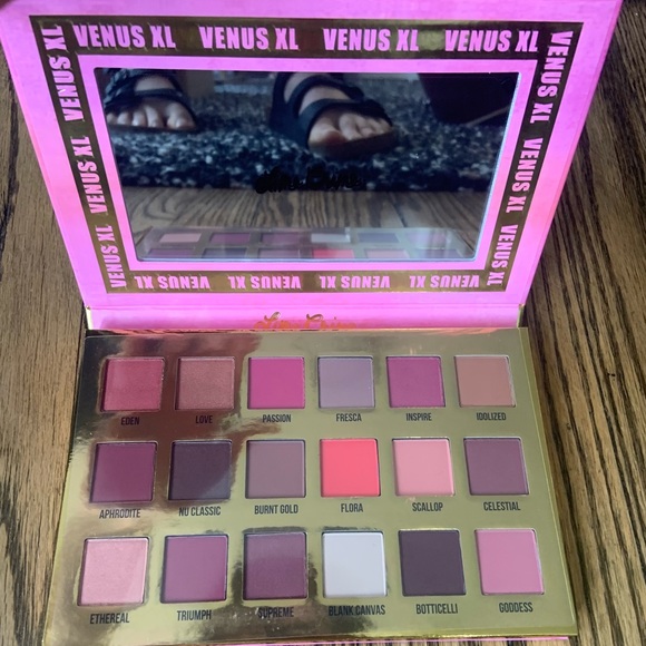 Lime Crime Venus XL Eyeshadow Palette - Picture 5 of 7